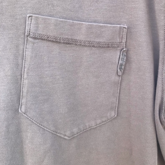 Mens medium Woolrich beige polo - Picture 4 of 5